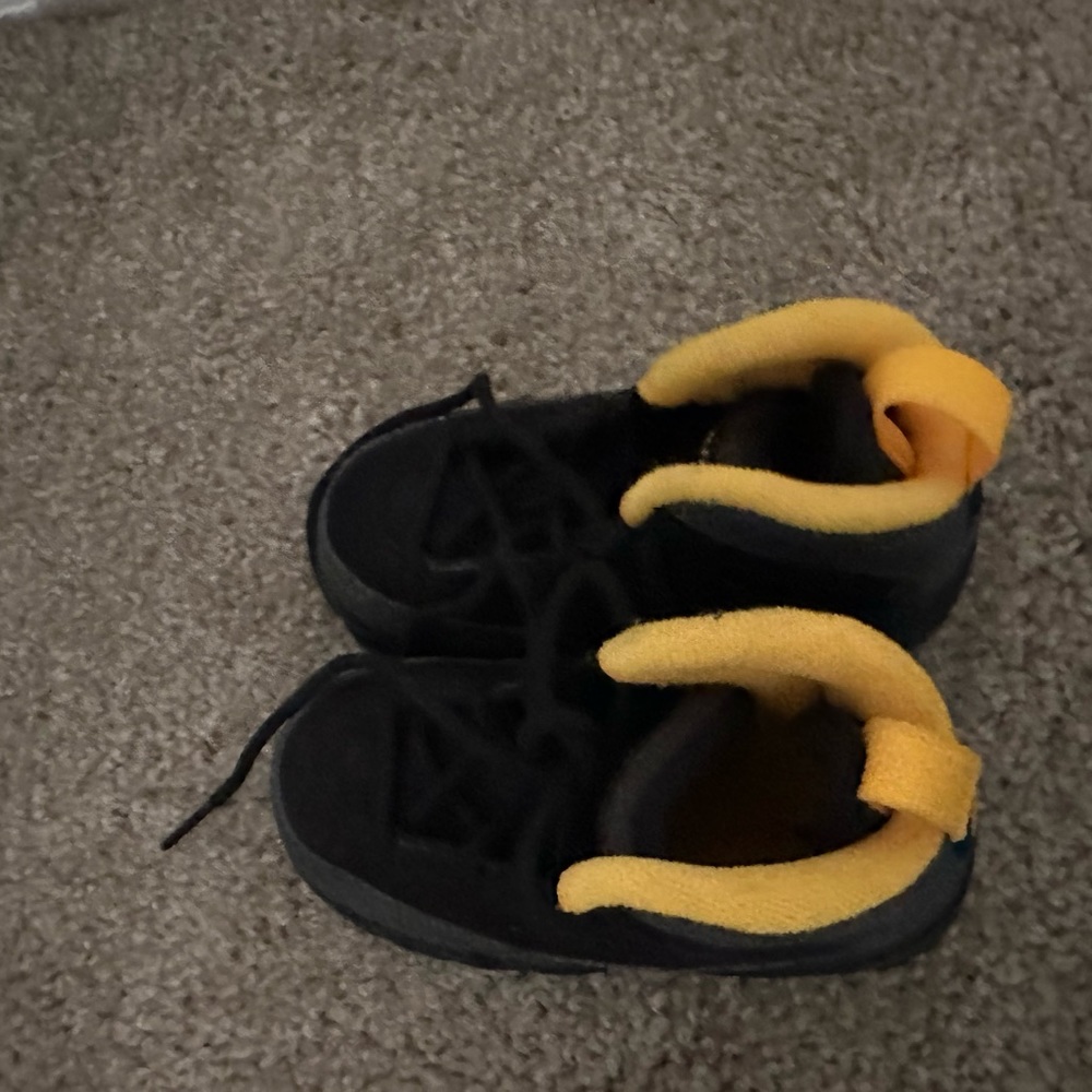 Black and yellow 6c Jordan